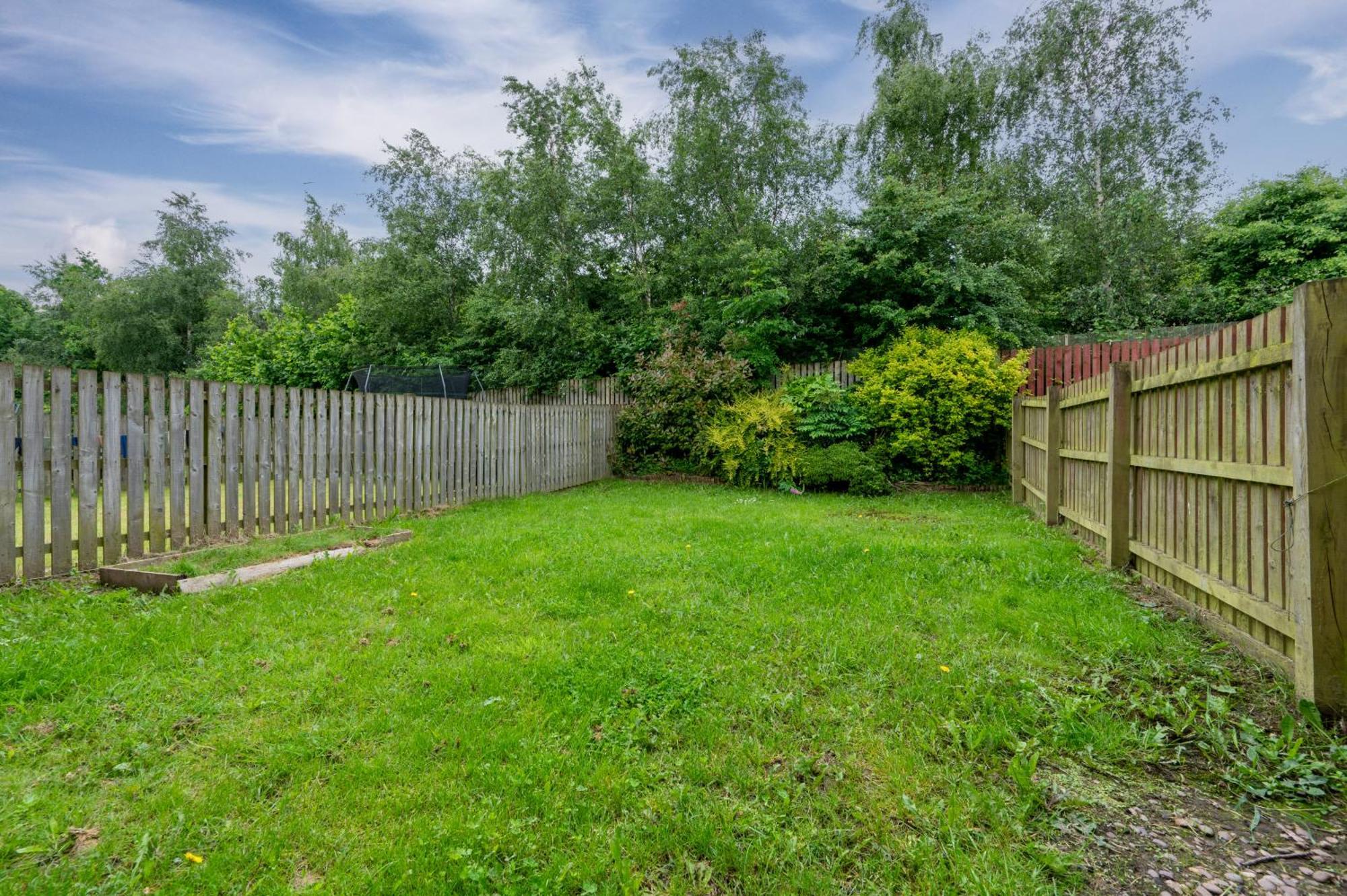 Lovely Manchester House , Quiet Neighborhood, 6Mins To Coop Live Arena, Etihad Stadium & City Centre With Wifi & Free Private Parking Манчестър Екстериор снимка