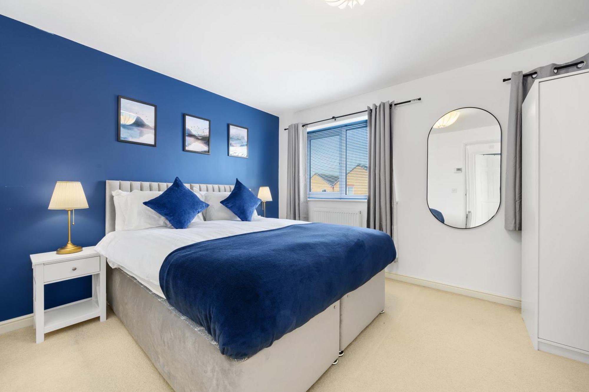 Lovely Manchester House , Quiet Neighborhood, 6Mins To Coop Live Arena, Etihad Stadium & City Centre With Wifi & Free Private Parking Манчестър Екстериор снимка