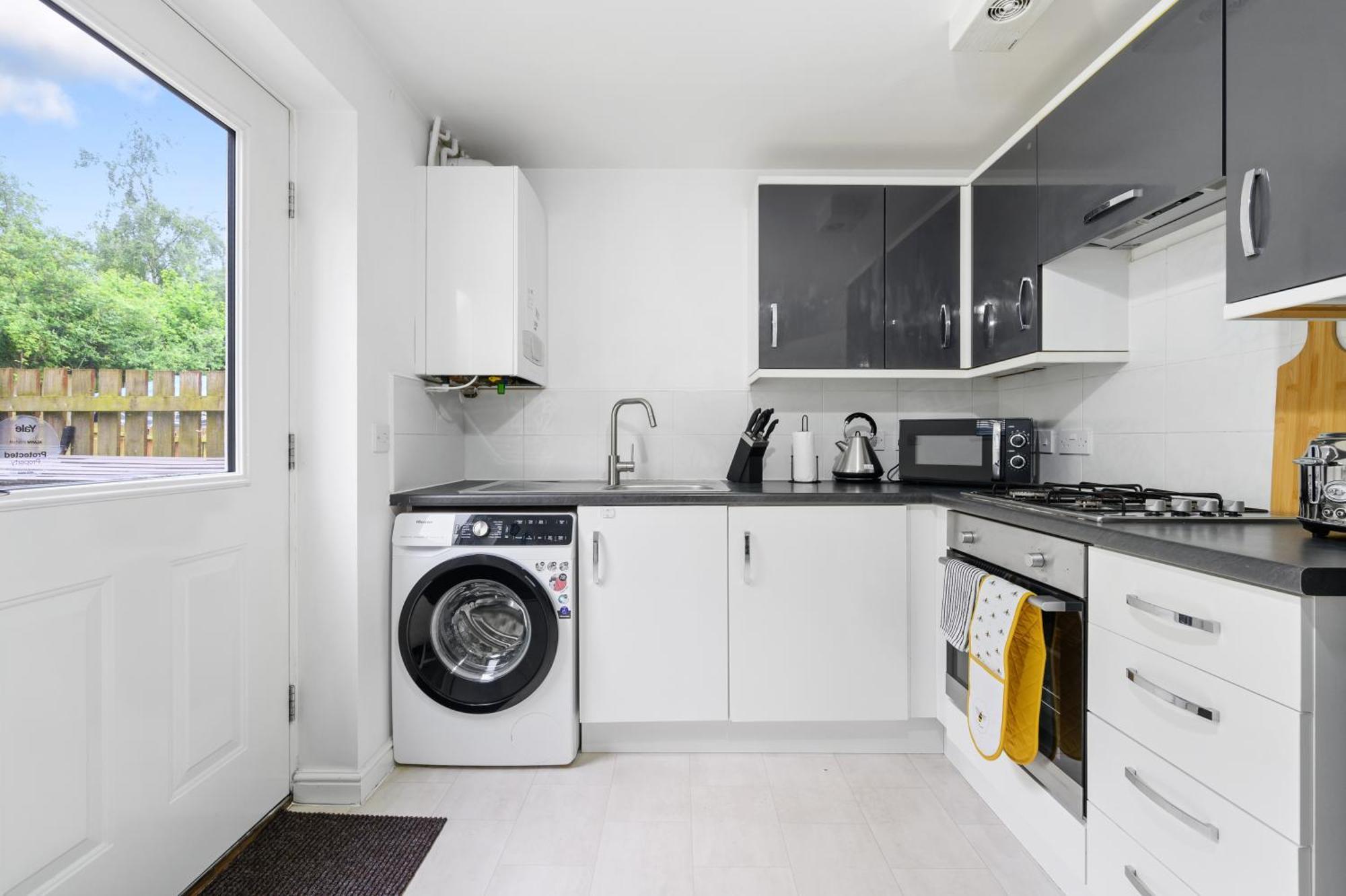 Comfy Stay 6Mins To Coop Live Arena, Etihad Stadium & City Centre With Wifi & Free Private Parking Манчестър Екстериор снимка