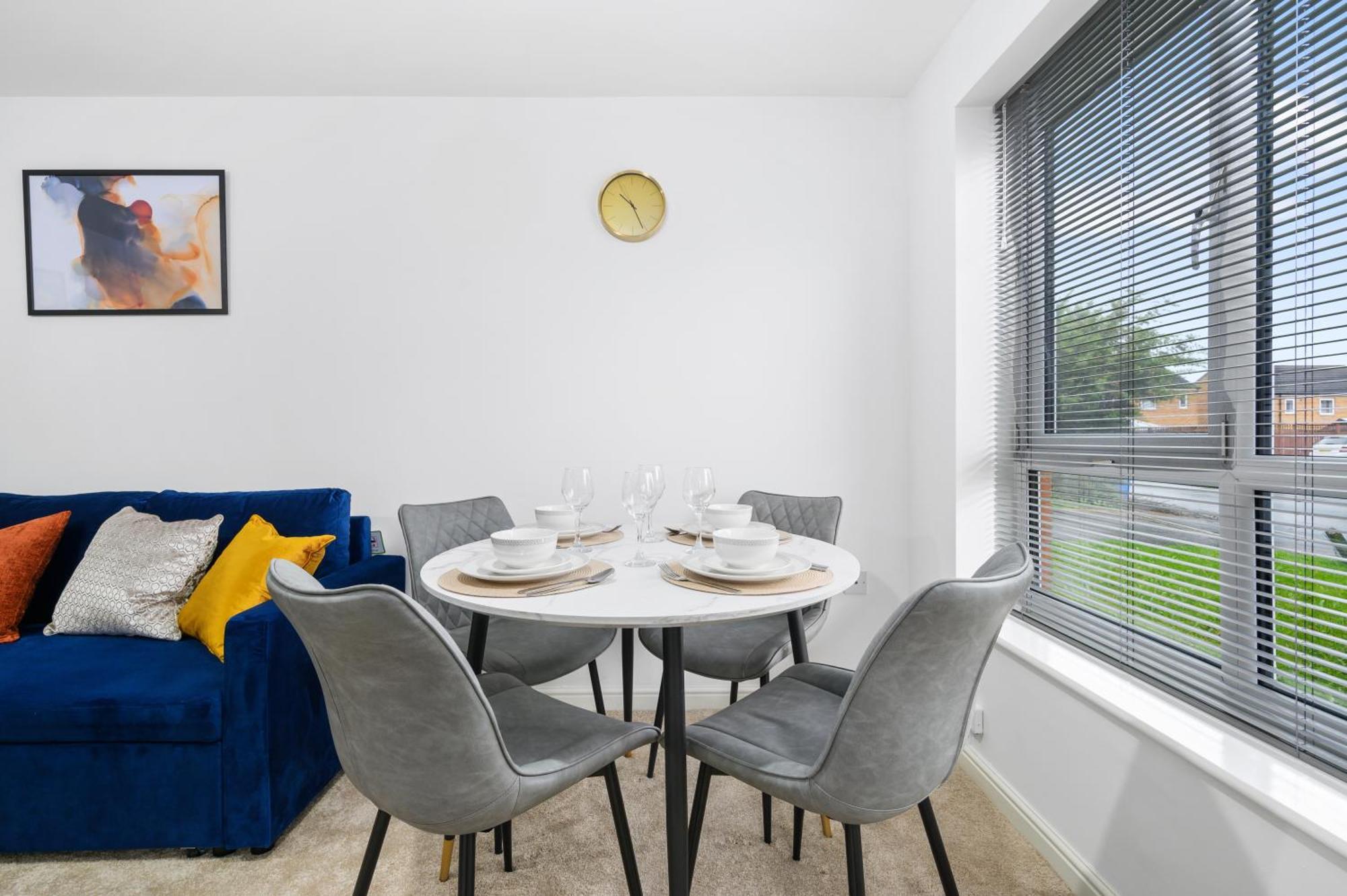 Comfy Stay 6Mins To Coop Live Arena, Etihad Stadium & City Centre With Wifi & Free Private Parking Манчестър Екстериор снимка